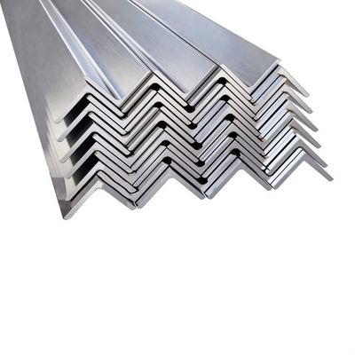 Hoekstaal van koolstofarme staal voor bouwconstructies 30*3mm Tolerantie ±1% Standard GB