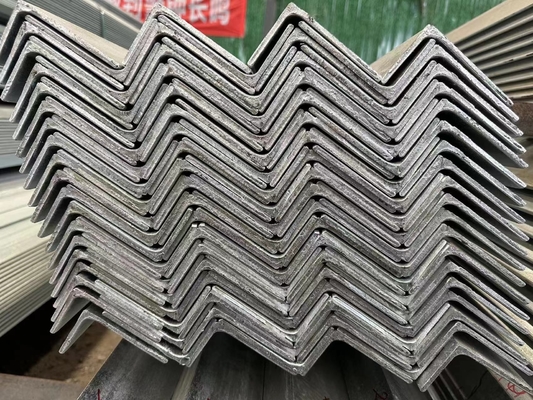 Niet-gelegeerd Q235 L-vormig profiel plathoekstaal met facturatie naar feitelijk gewicht
