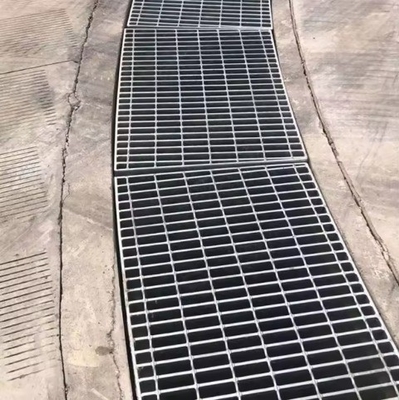 Gepersonaliseerde warmgegalvaniseerde stalen rooster drainage cover sheets voor boiler industrie