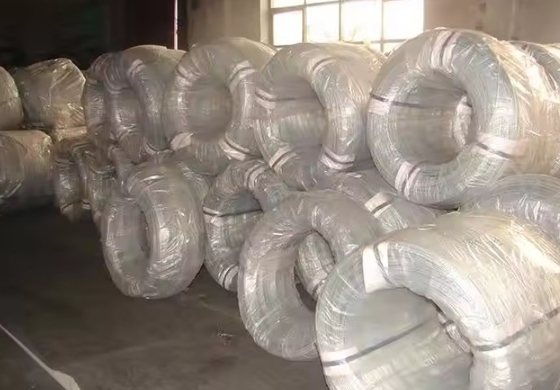 Lasservice en ± 1% tolerantie voor 6 mm-12 mm warm gedompelde gegalvaniseerde spoeldraad