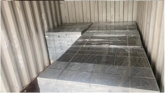 Hot-dipped gegalvaniseerd stalen rooster met industriële ontwerp stijl en 50 mm Cross bar pitch