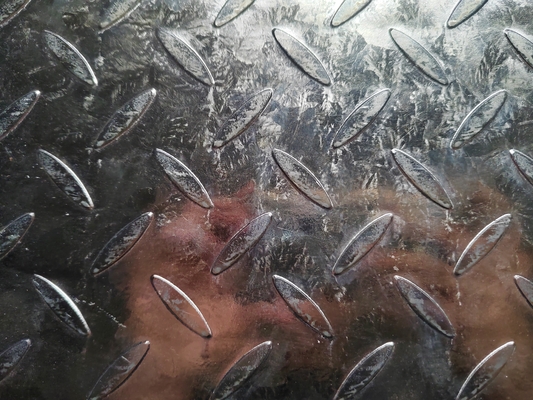 Q235 Hot Dip gegalvaniseerde patronenplaat 3.0/3.5/3.75/4.0*1500/1000mm Snijdienst