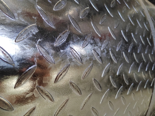 Gegalvaniseerde stalen plaat met 40 g/m2 zinklaag en maatmaat 1250/1000 mm